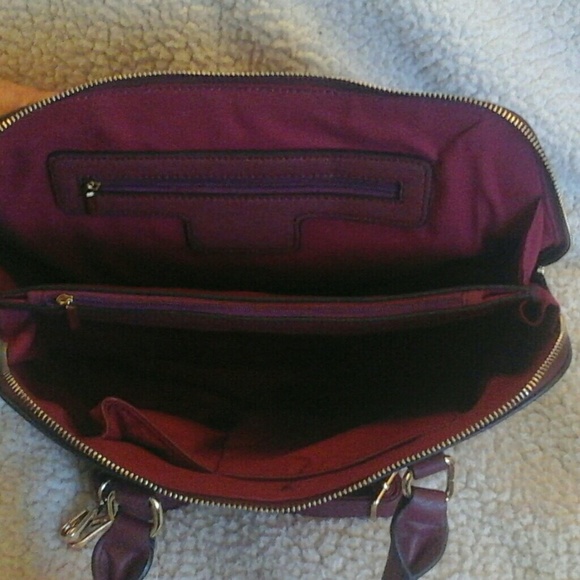 Handbag - Picture 2 of 4